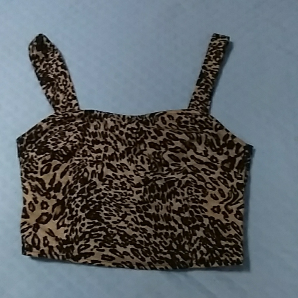 ❗️(removing soon send offers) Cotton on crop top S